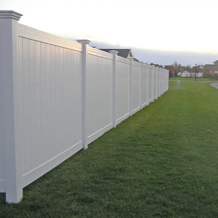 Vinyl fence style shown on EZ Elite Fence’s live website